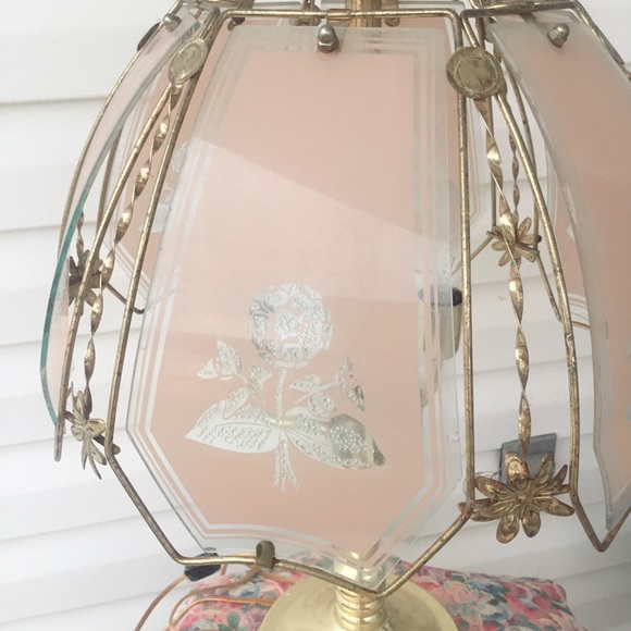 ✨RARE!Vintage Antique Gold Pastel Pink Rose Glass Shades 3 Bulbs Table Lamp - Picture 2 of 4